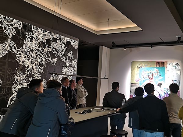 Innovazione e tecnologia: Dabster in visita alla factory di Intra Lighting